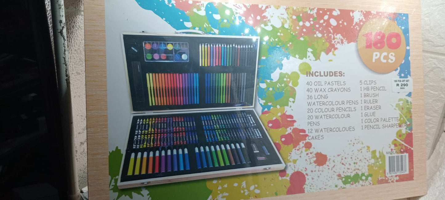 180 PIECE ART SET