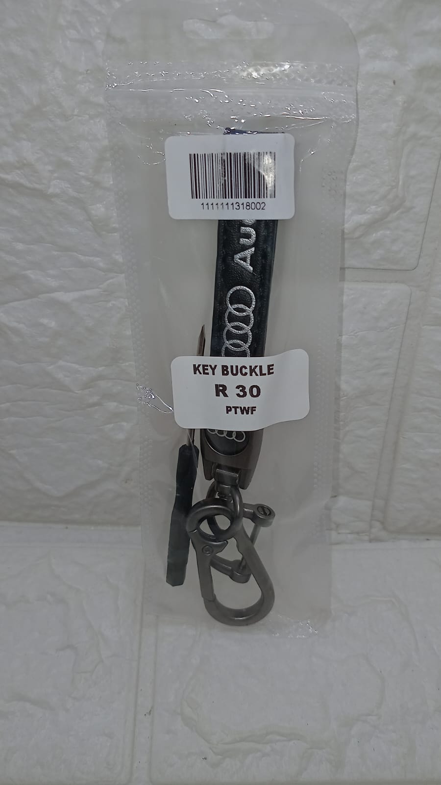 AUDI KEY BUCKLE