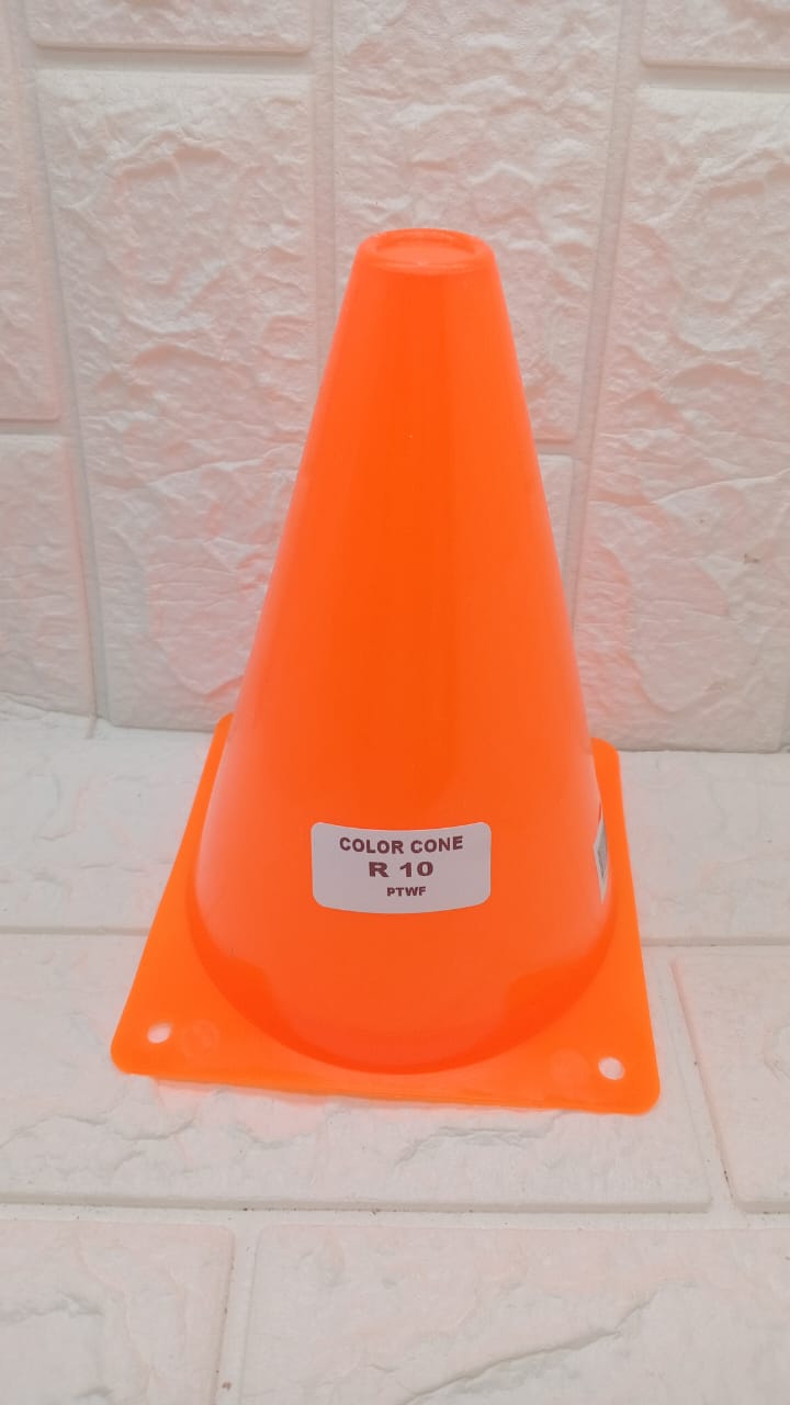 SPORTS TRAINING CONES