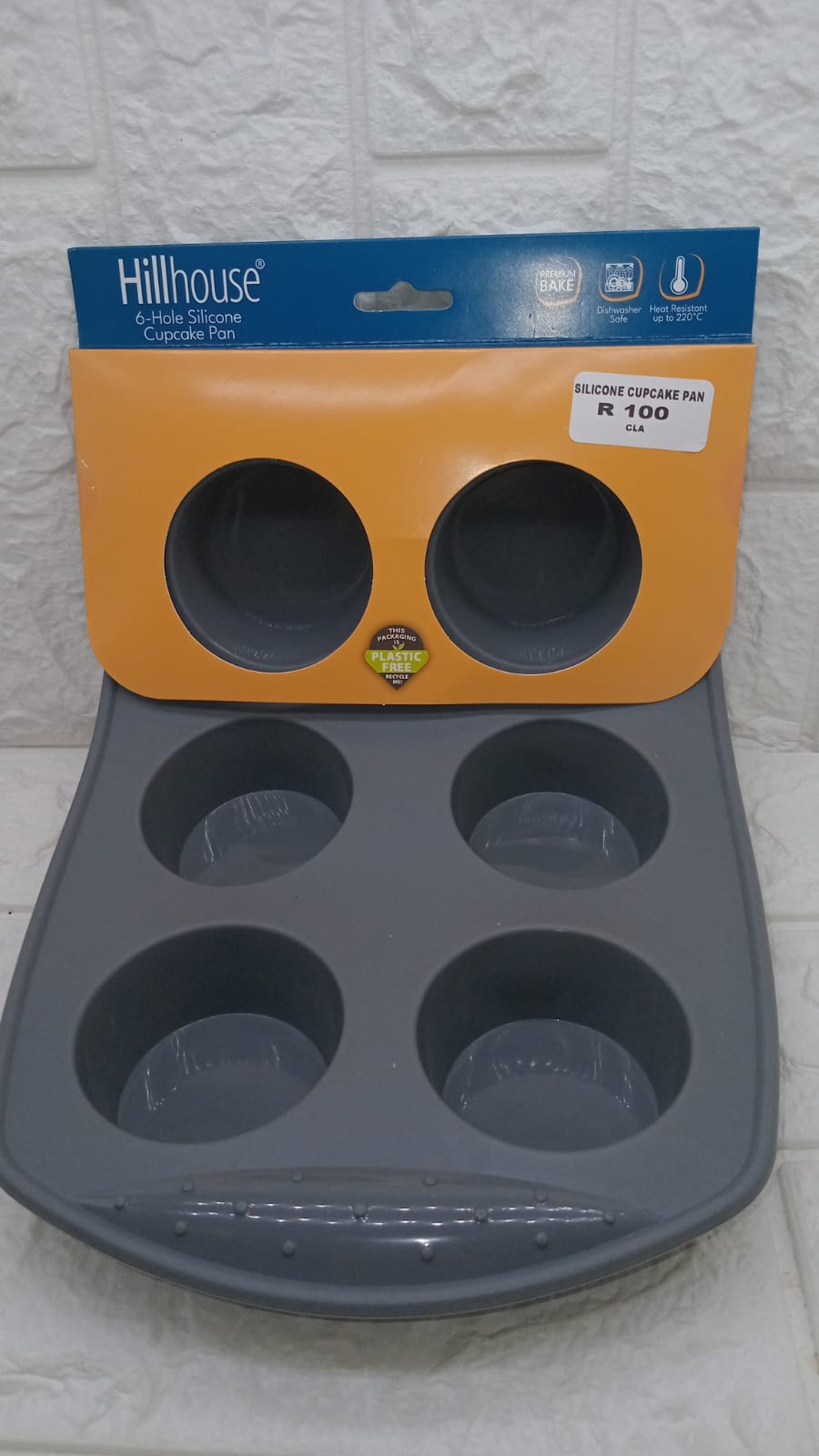 SILICONE CUPCAKE PAN
