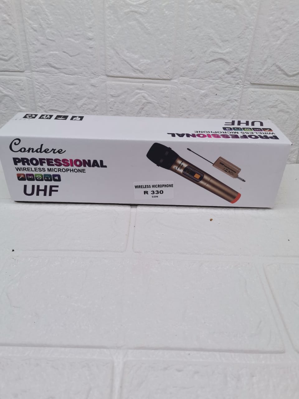 WIRELESS PROFESSIONAL MICROPHONE