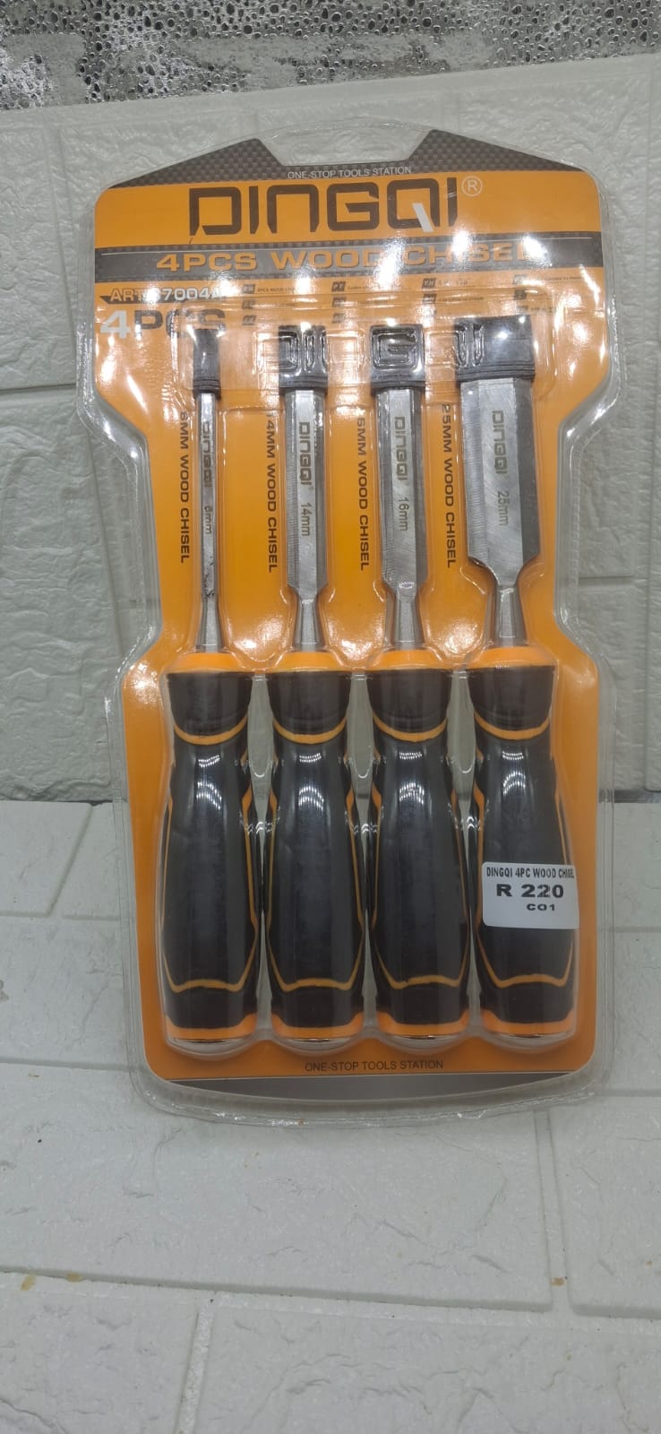 4 PIECE WOOD CHISEL SET