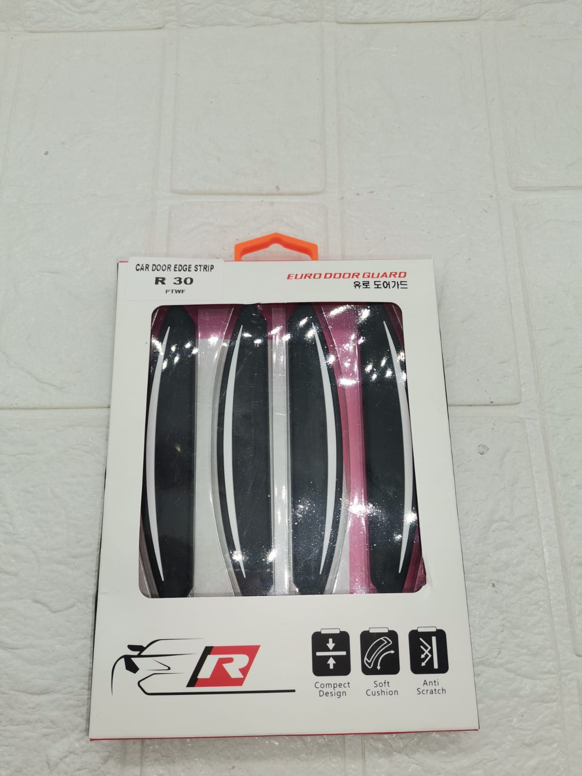 STYLISH DOOR GUARDS 4PC BLACK AND WHITE
