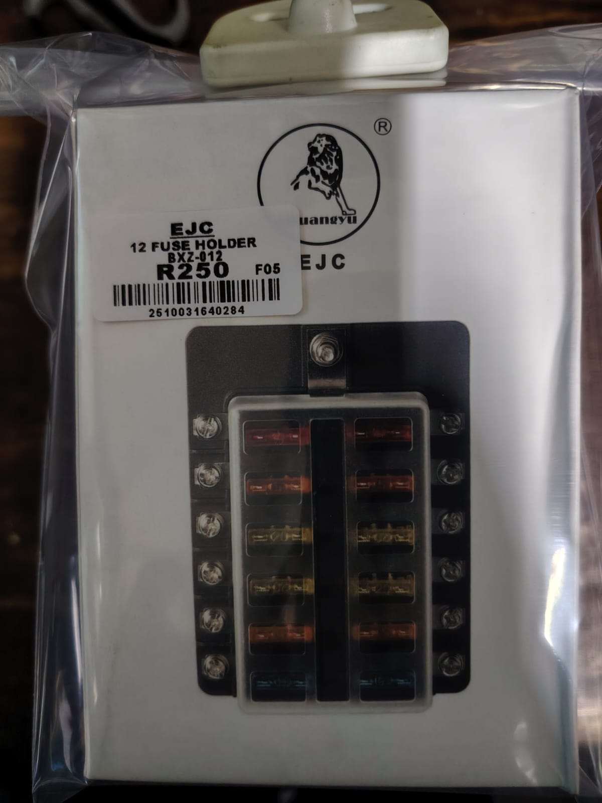 12 FUSE HOLDER