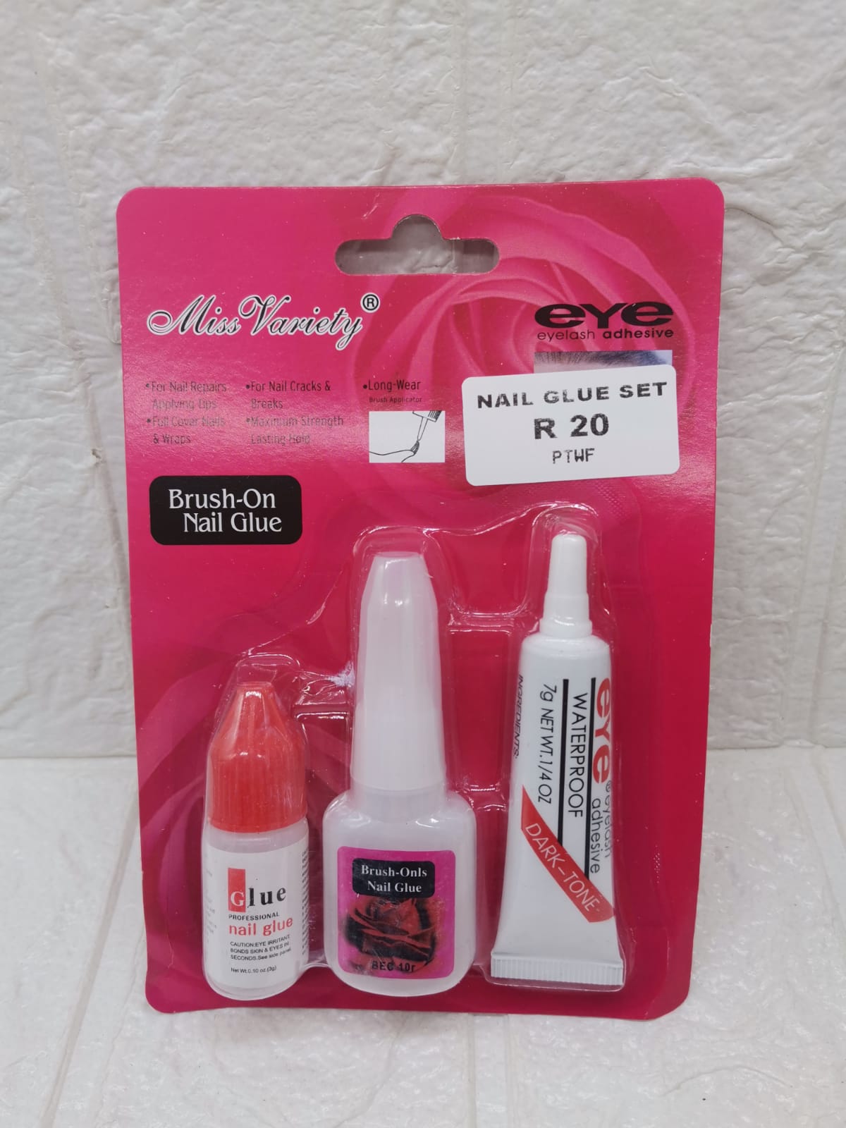 NAIL AND EYELASH GLUE 3 PC