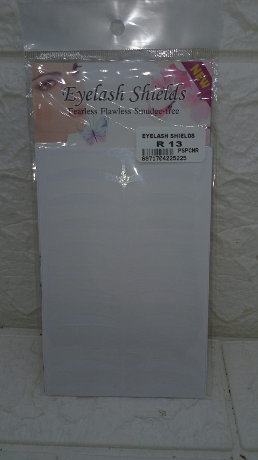 EYELASH SHIELDS