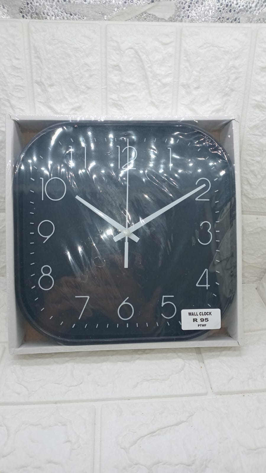 WALL CLOCK