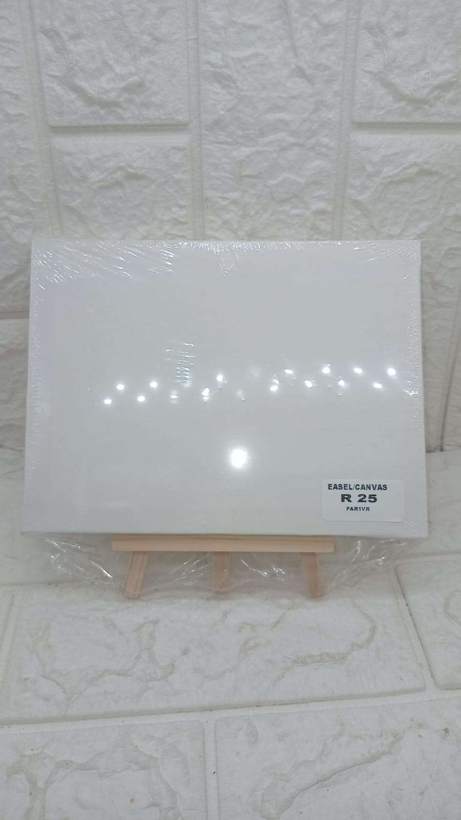 EASEL/CANVAS