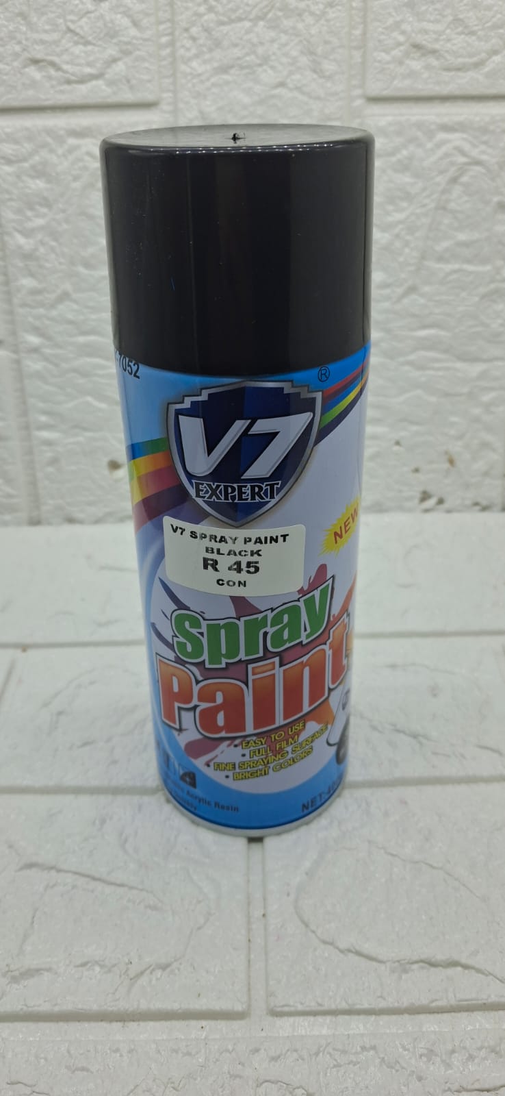 SPRAY PAINT