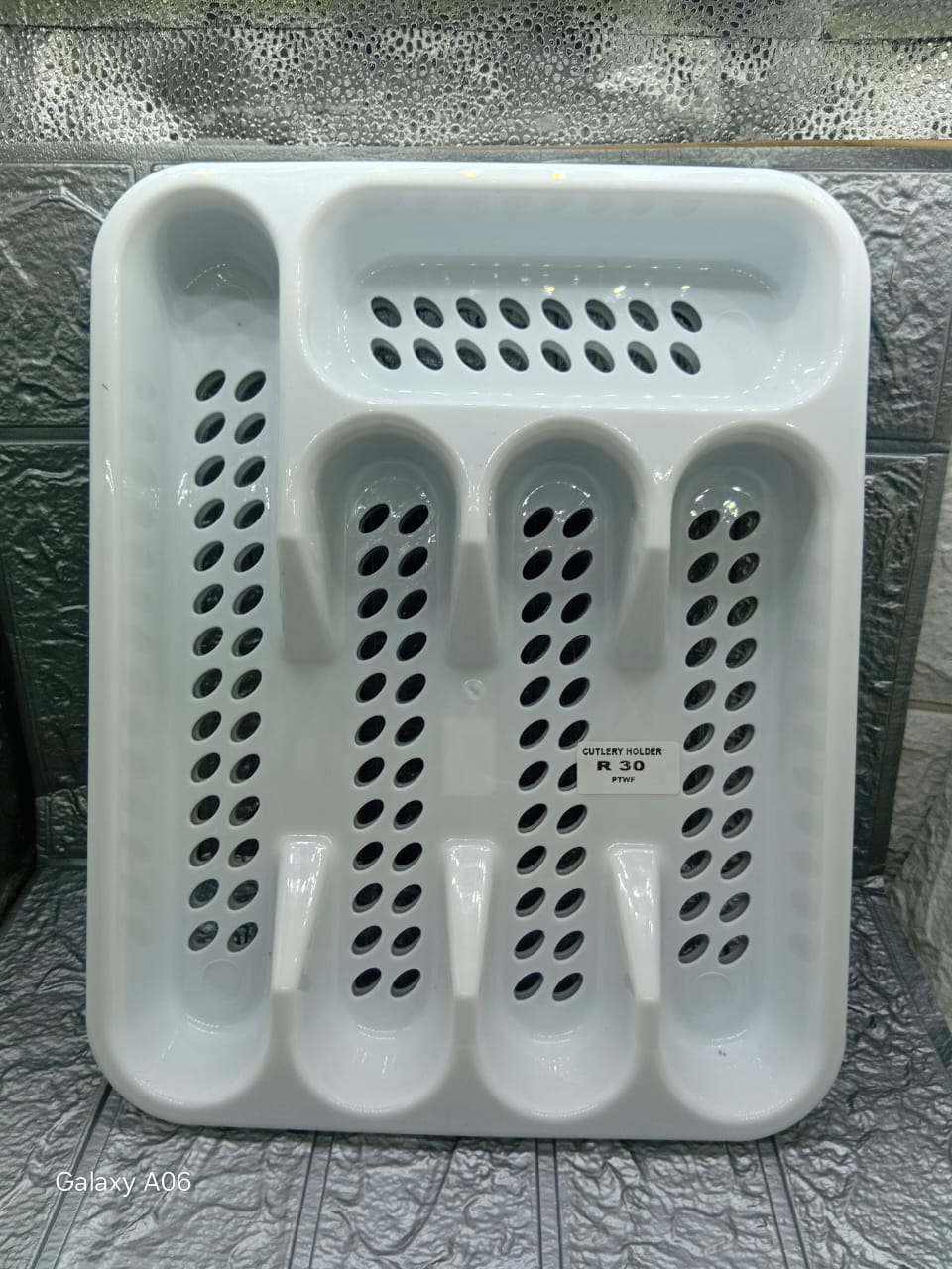 CUTLERY HOLDER