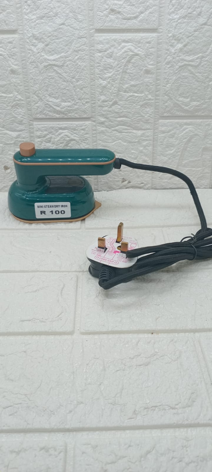 MINI STEAM DRY IRON