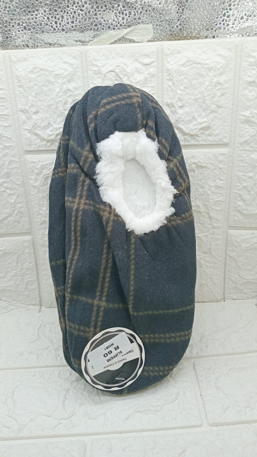 SLIPPERS