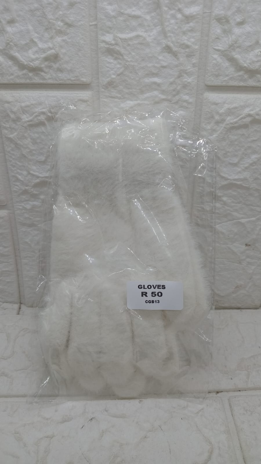 SOFT GLOVES