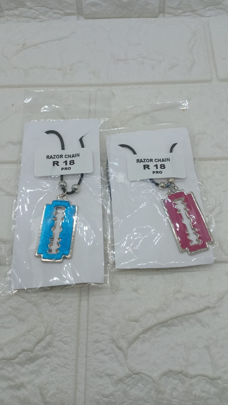 RAZOR CHAIN