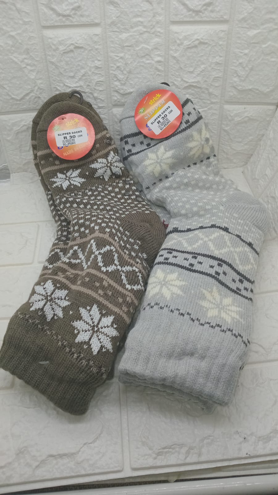 SLIPPER SOCKS