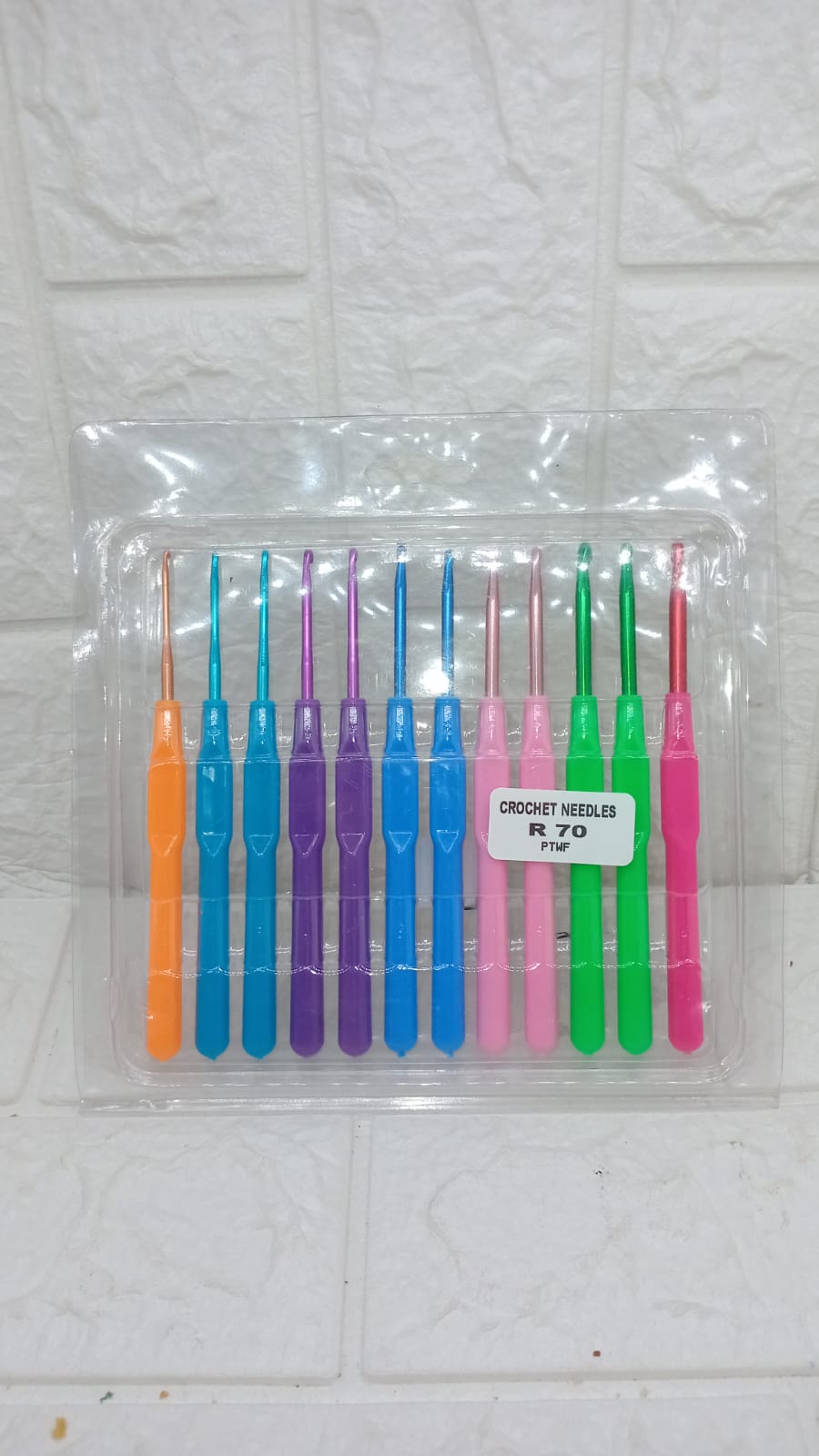 CROCHET NEEDLES