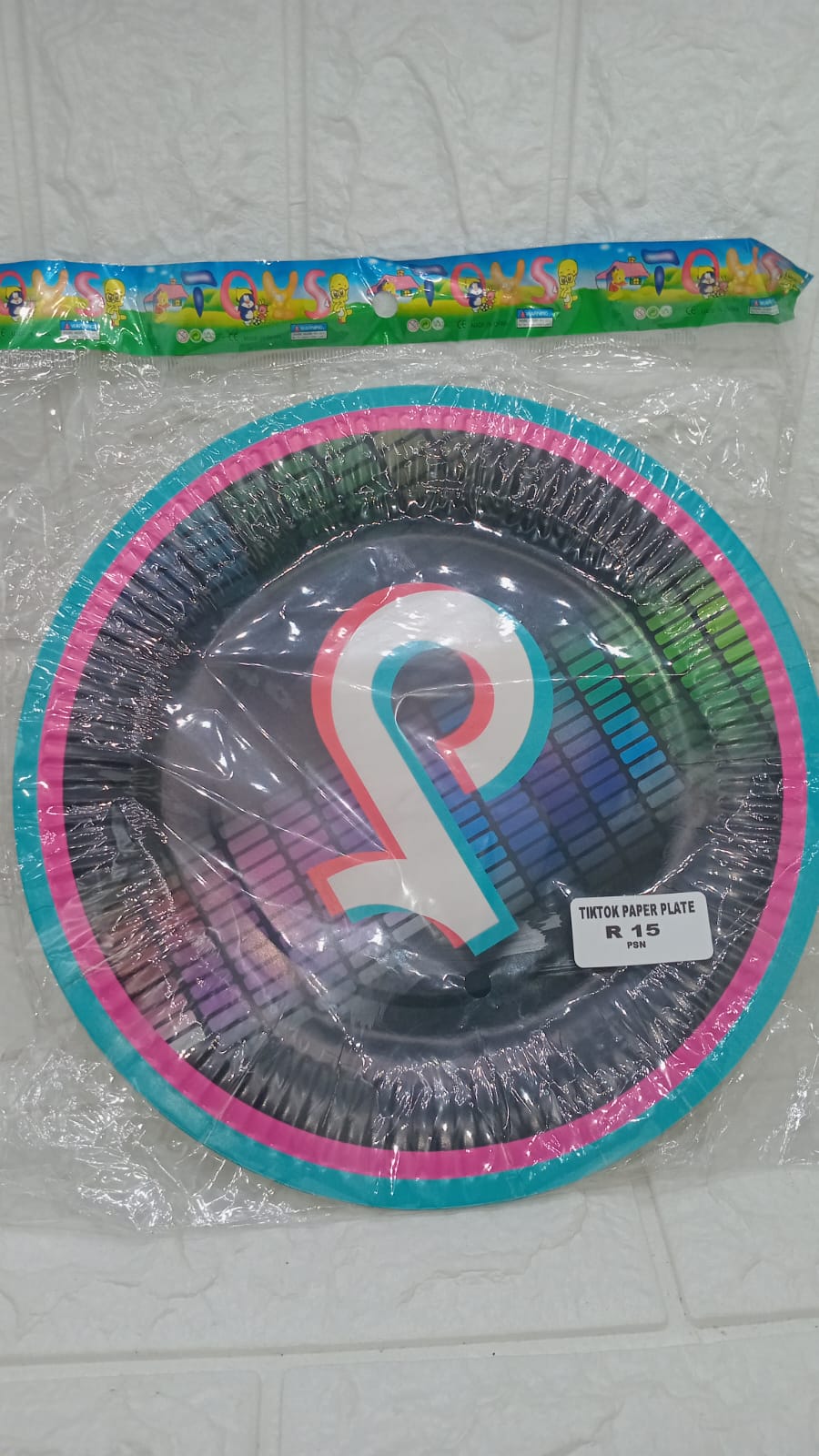 TIKTOK PAPER PLATES
