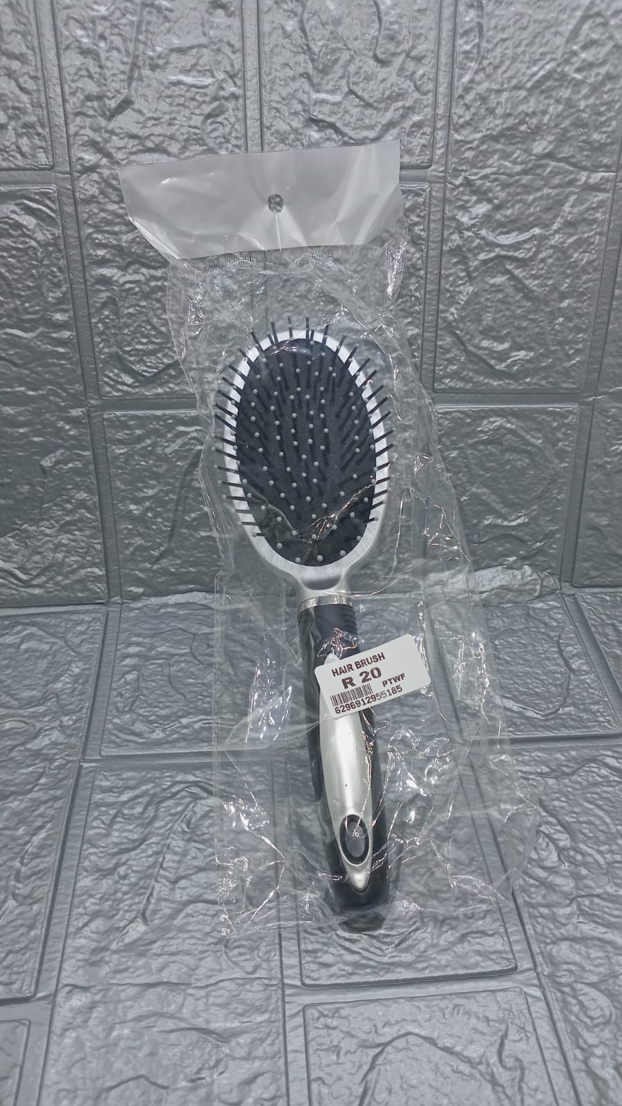 HAIR BRUSH