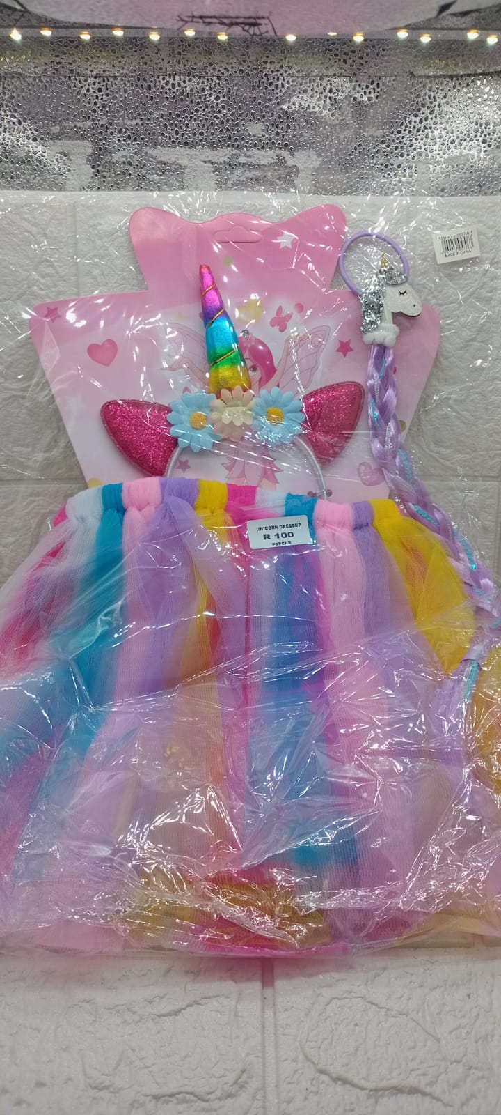 UNICORN DRESS UP