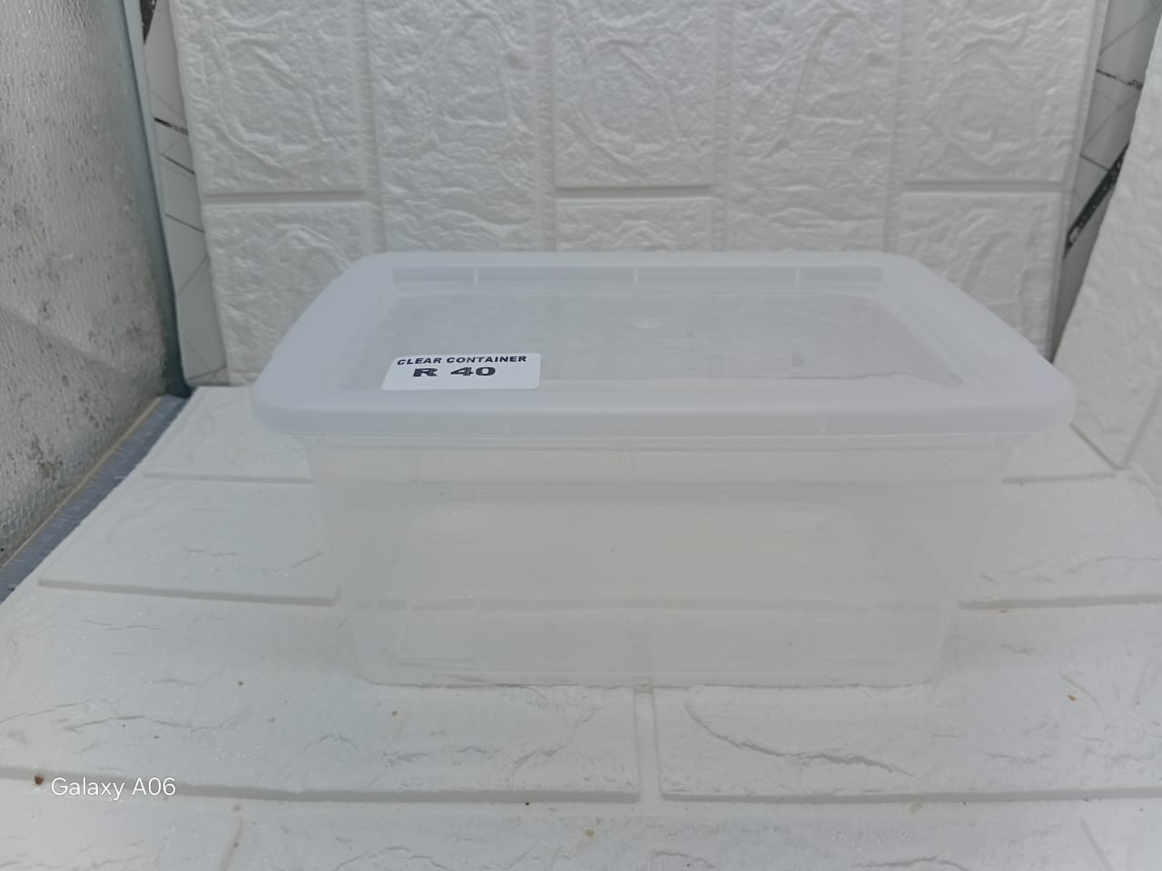 CLEAR CONTAINER