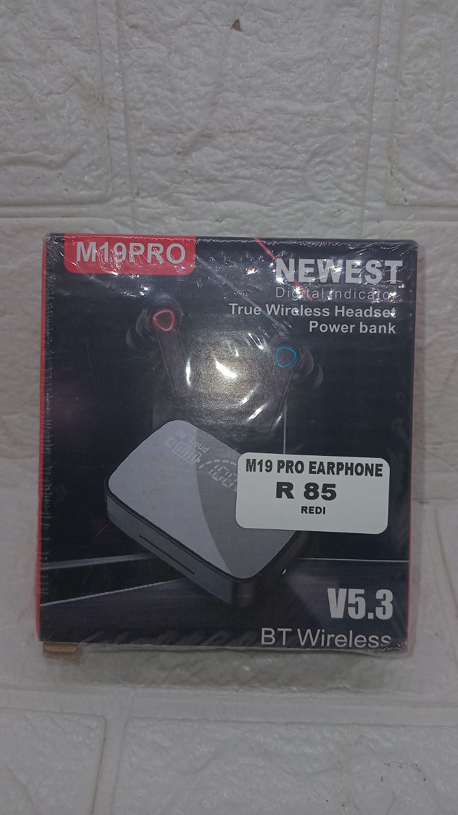 M19 PRO EARPHONE