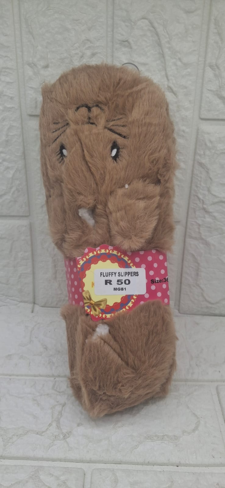 FLUFFY WARM SLIPPERS