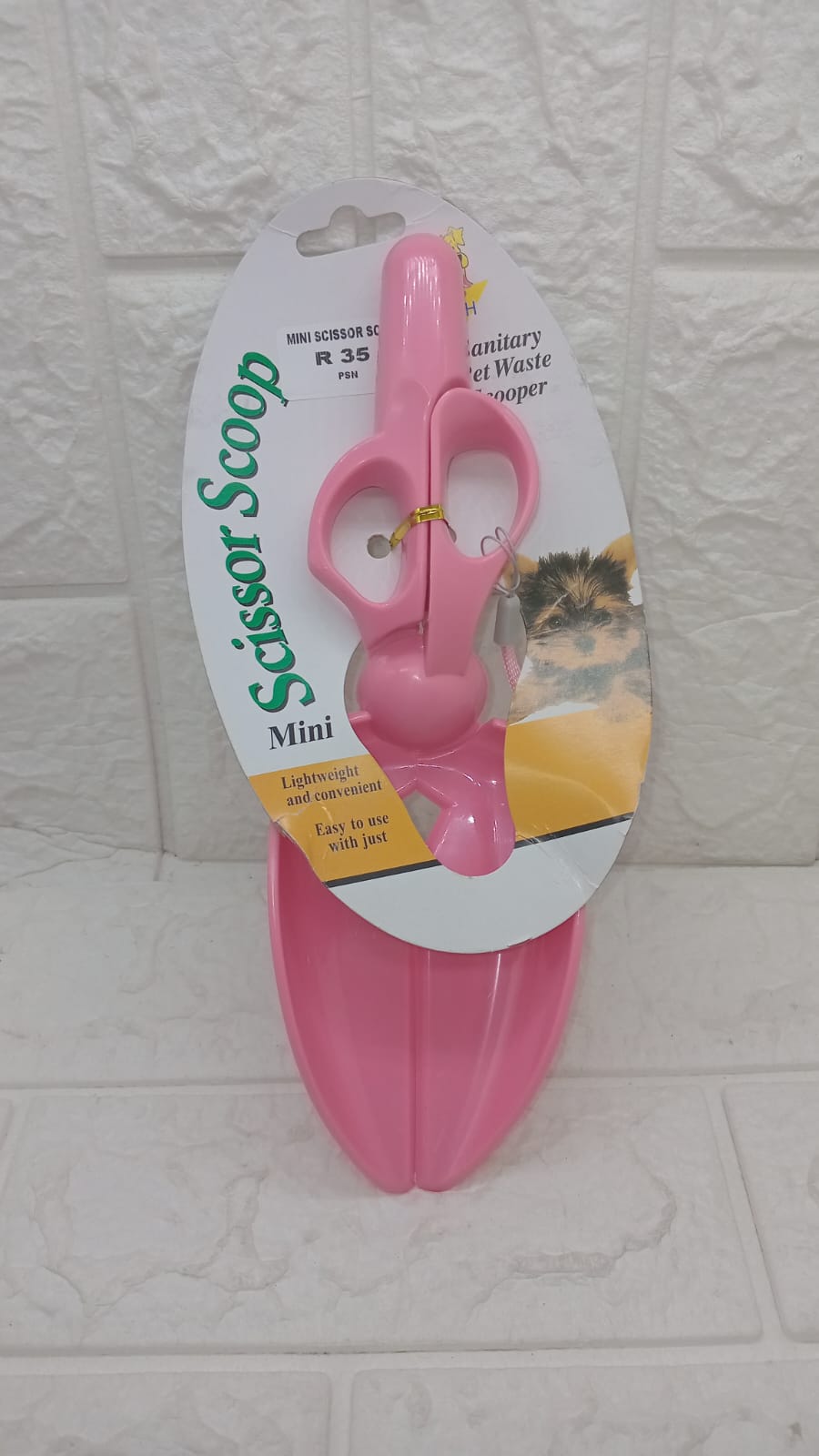SCISSORS SCOOP