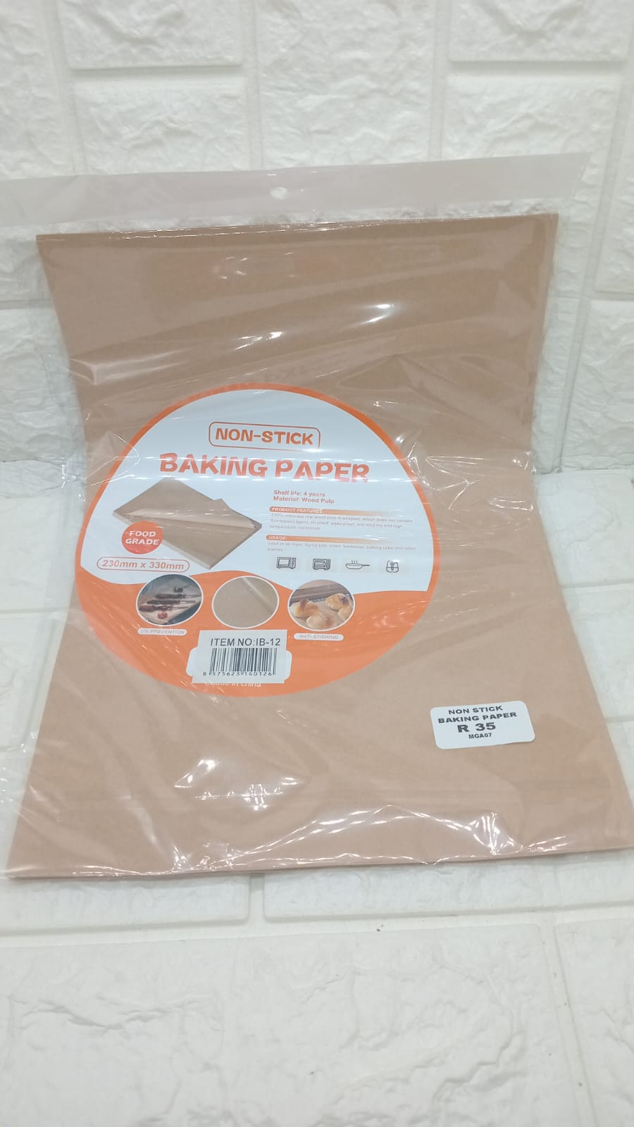 NON STICK BAKING PAPER