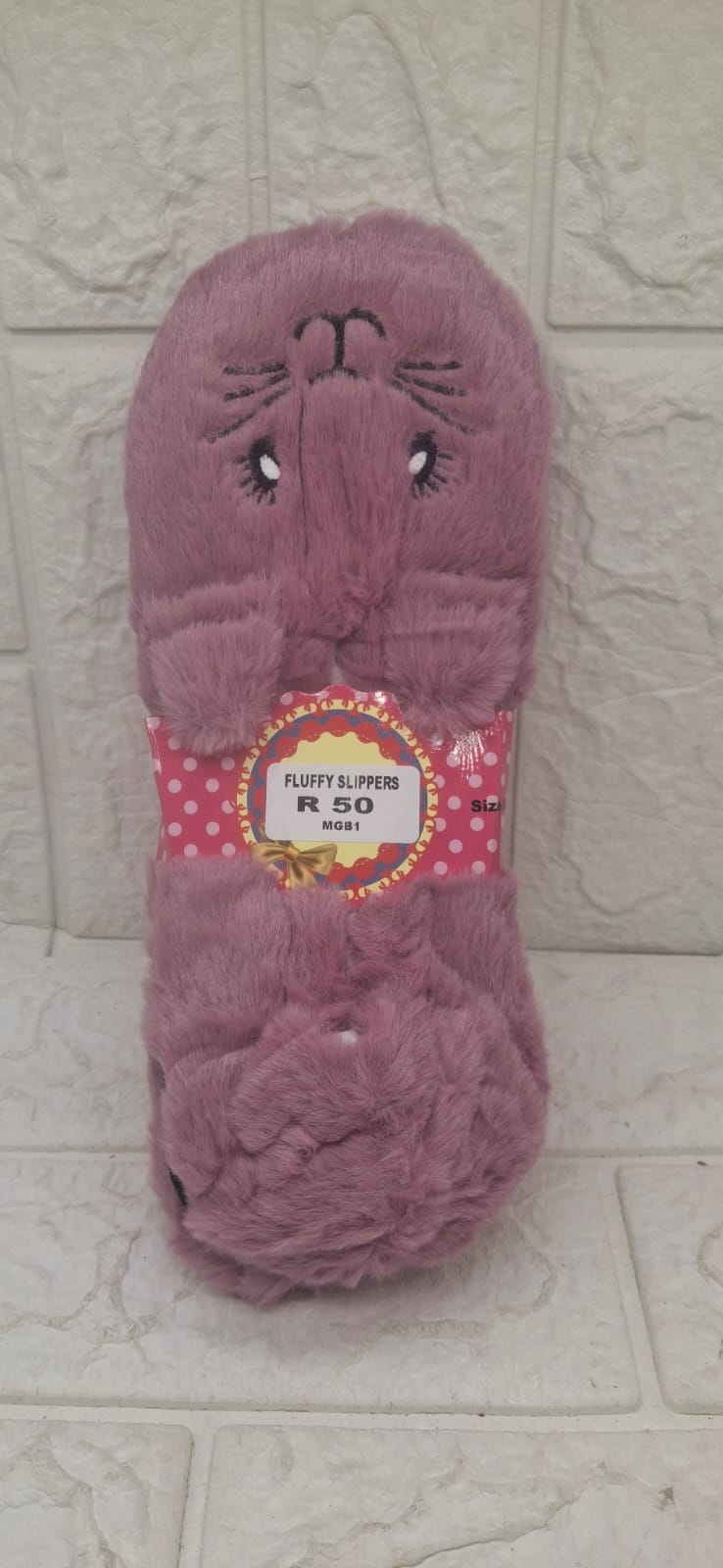 FLUFFY WARM SLIPPERS