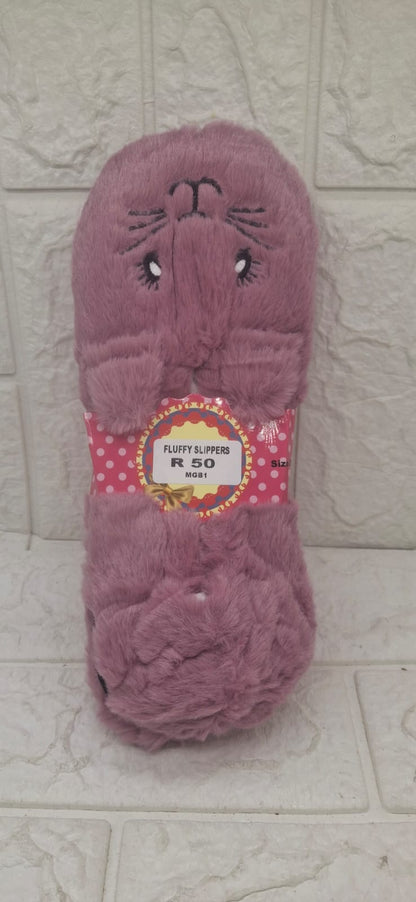 FLUFFY WARM SLIPPERS