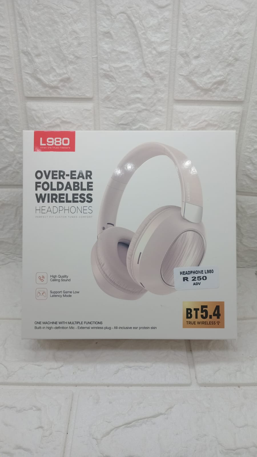 OVER-EAR FOLDABLE WIRELESS HEADPHONES