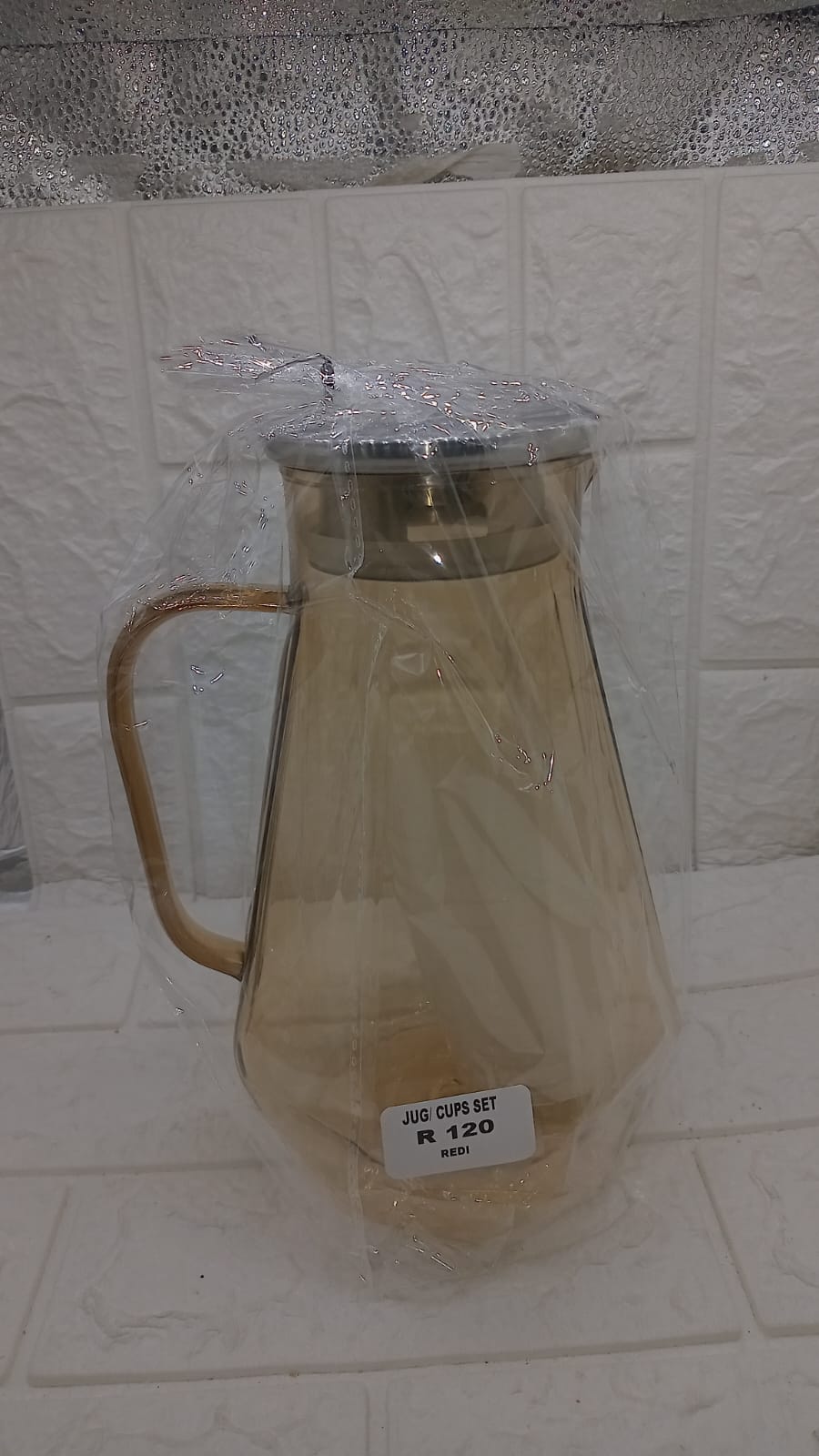 JUGS AND CUPS SET