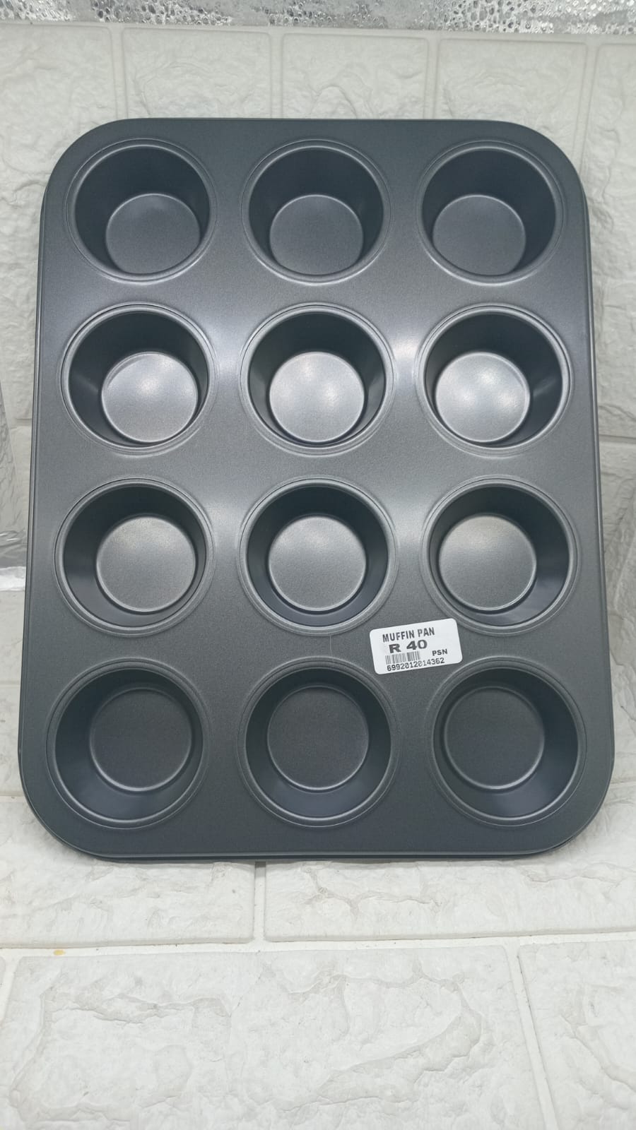 MUFFIN PAN