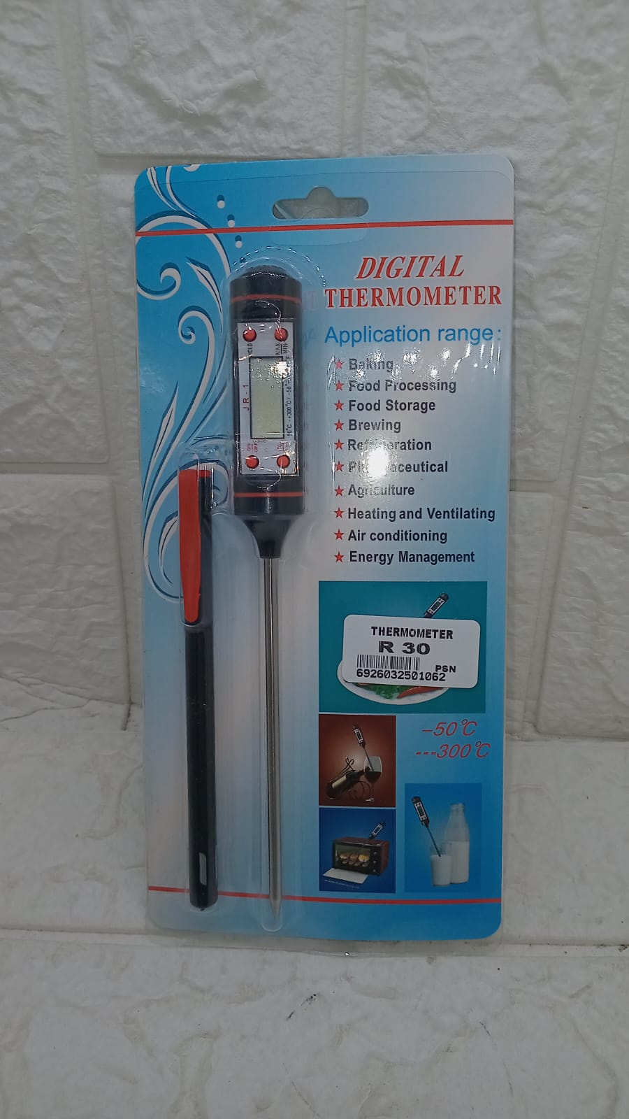 DIGITAL THERMOMETER