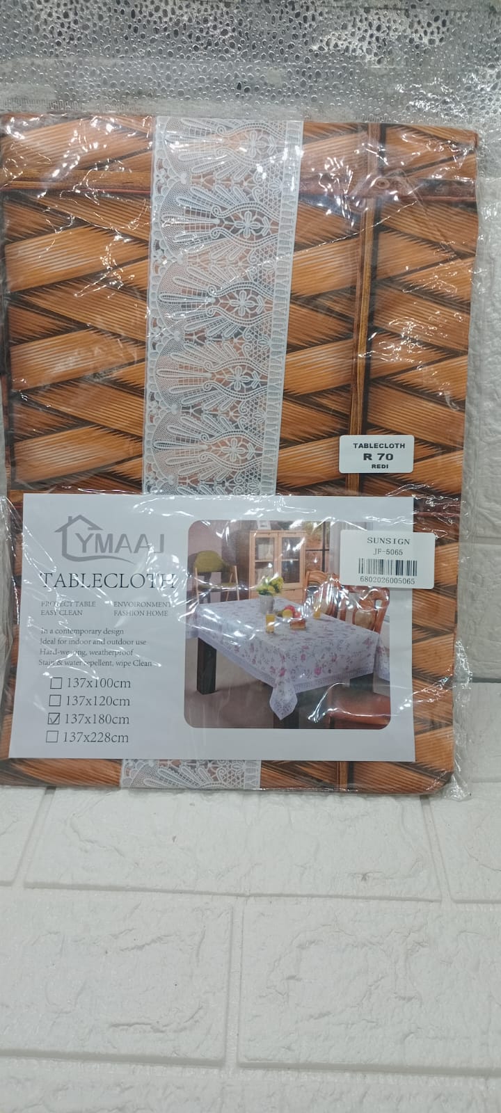 TABLECLOTH
