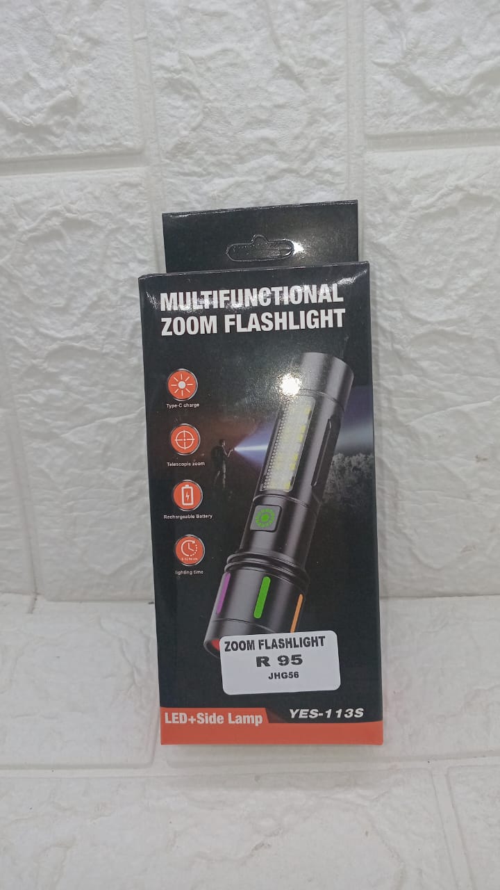 MULTIFUNCTIONAL ZOOM FLASHLIGHT