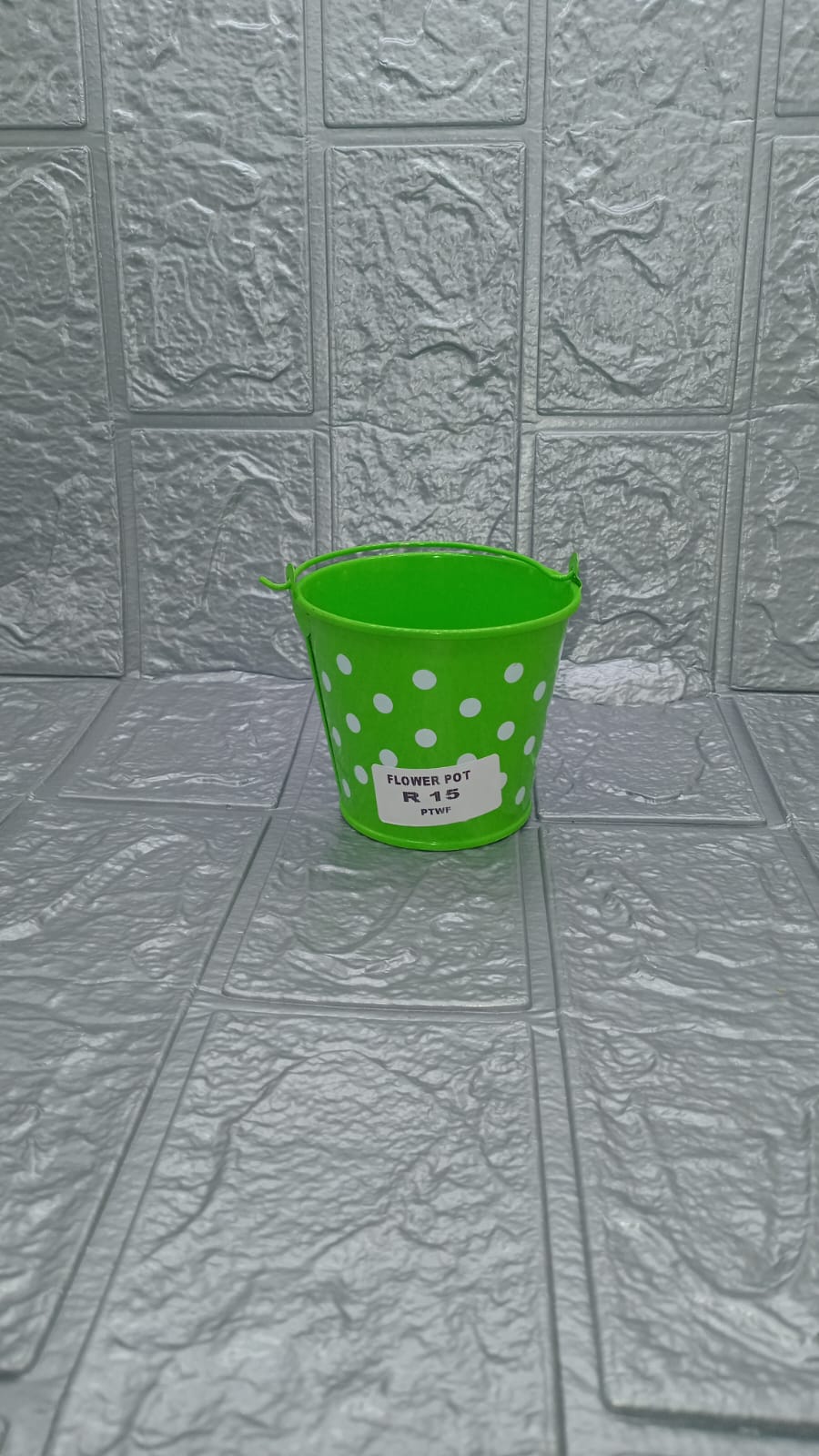 SMALL FLOWERPOTS