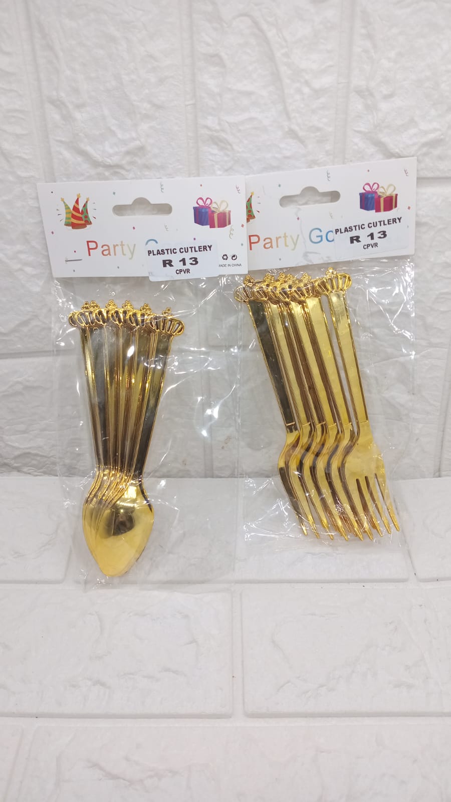 PLASTIC CUTLERY