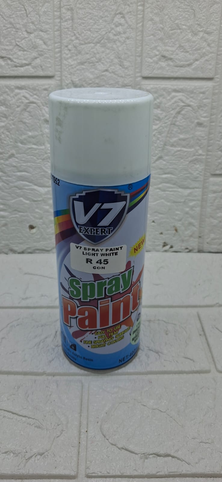 SPRAY PAINT