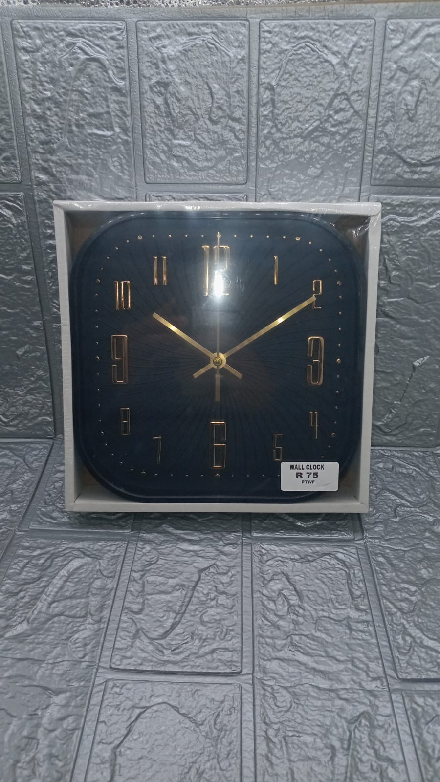 WALL CLOCK