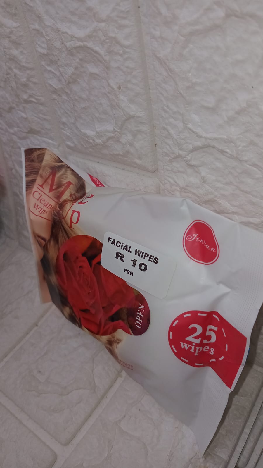 FACIAL WIPES