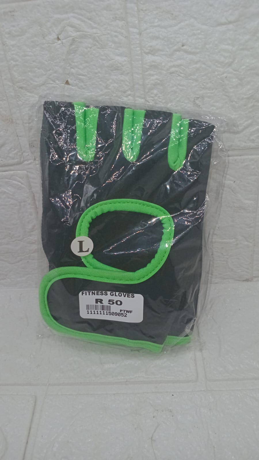 FITNESS GLOVES