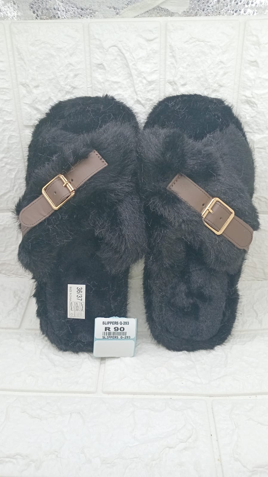 LADIES SLIPPERS