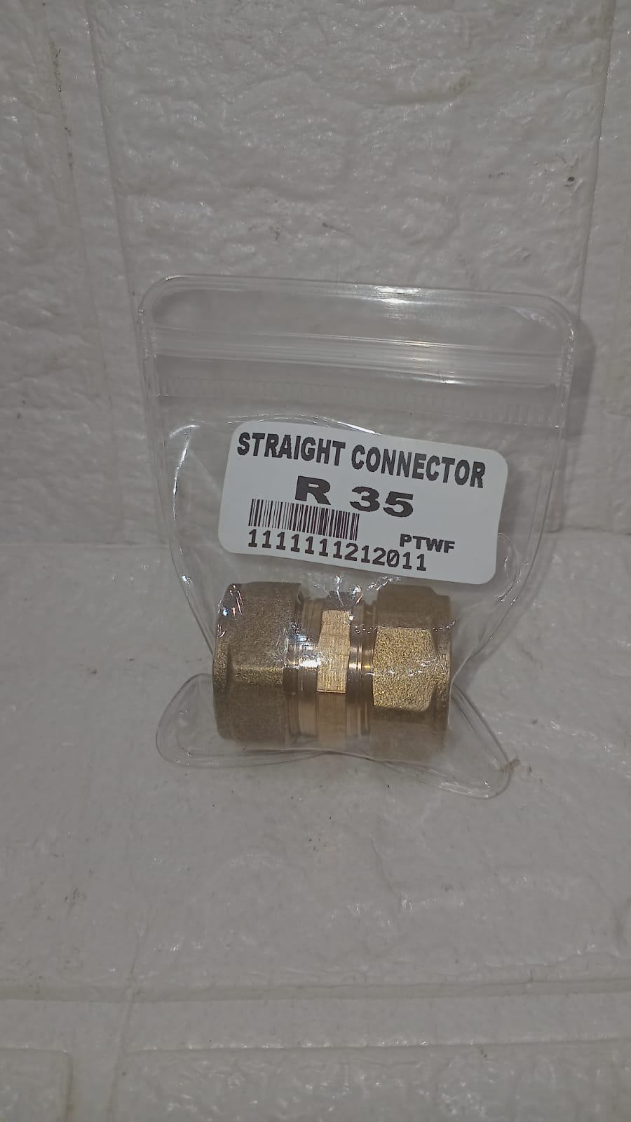 STRAIGHT CONNECTOR