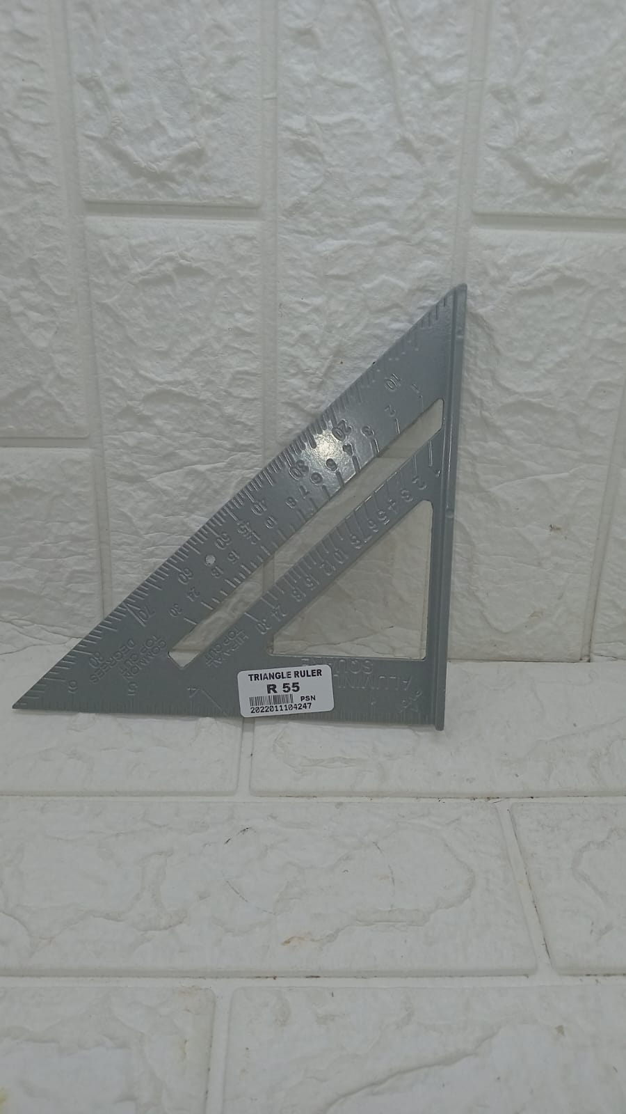 TRIANGLE RULER