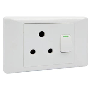 Condere Switched Socket c/w white cover plate (2x4)